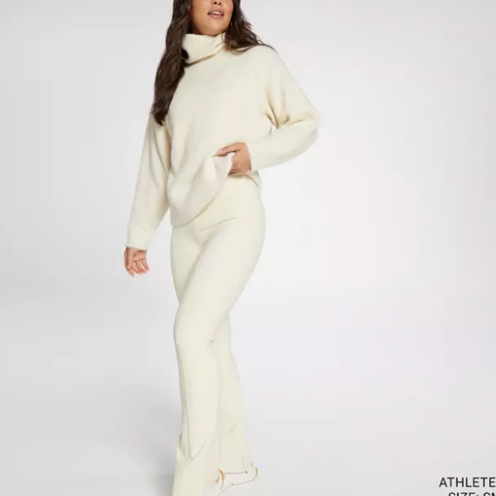 Nwt relax fit turtle neck